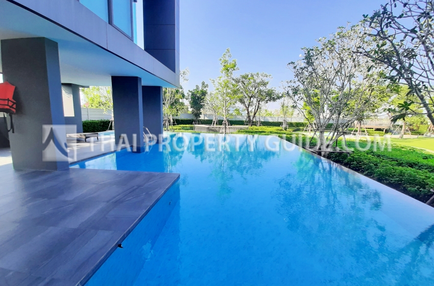 House with Shared Pool in Bangnatrad 